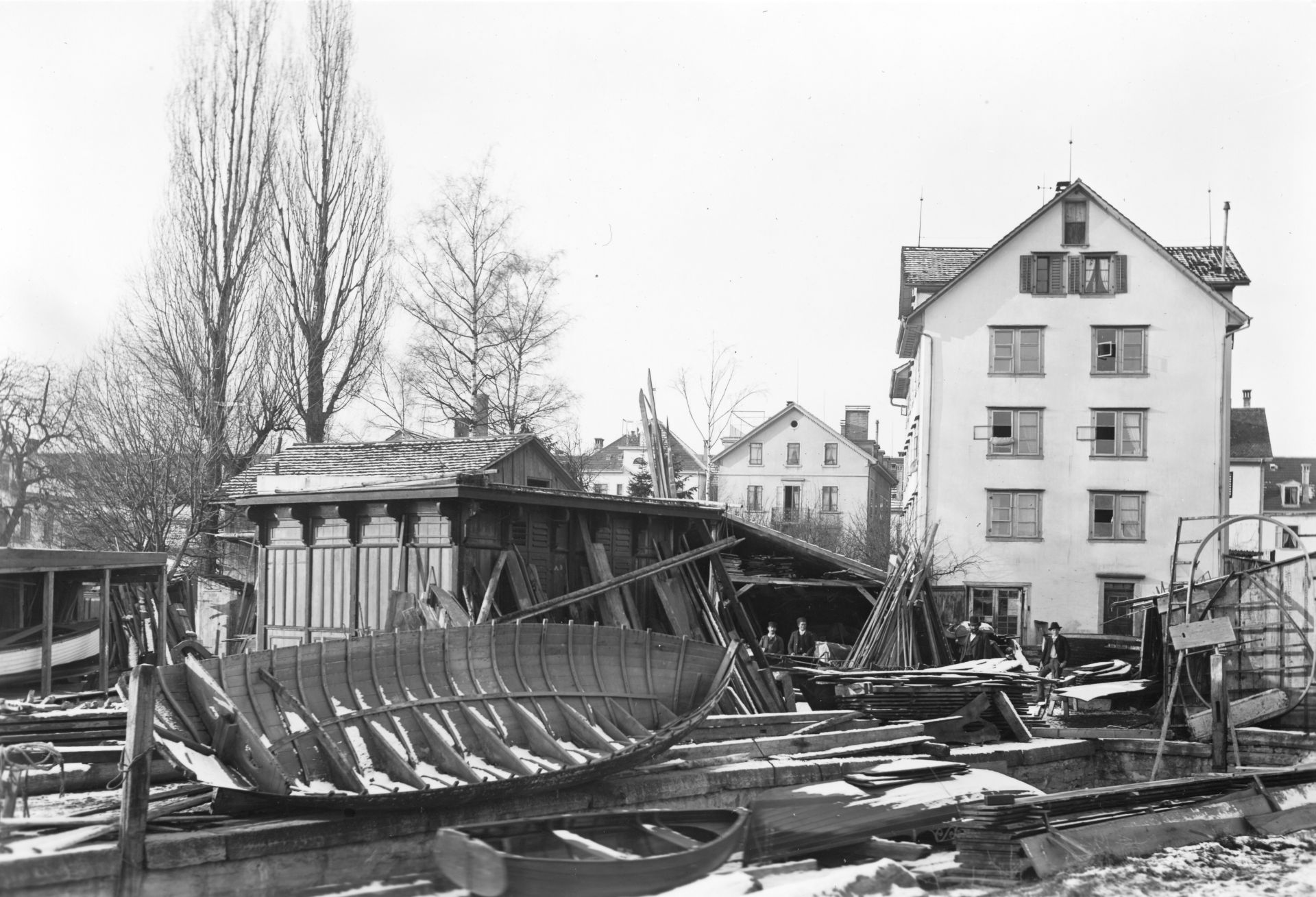 Wohnhaus mit Werkstatt